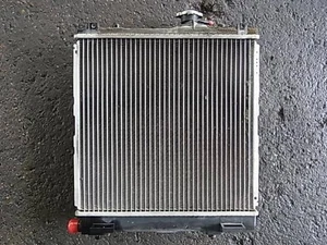 MAZDA Az wagon 2000 GF-MD21S Radiator 1A0915200 [Used] [PASKU460601] - Picture 1 of 3