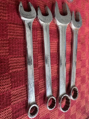 Llaves estándar británicas vintage a presión Foto 1 de 4