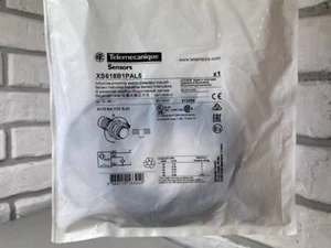 Inductive proximity sensors XS618B1PAL5 XS6 M18 L62mm brass Sn8mm 12-48 VDC 1 NO - Picture 1 of 2