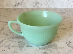 Vintage Jadeit Fire King Ofengeschirr gerippt 6 Unzen Teetasse - Hergestellt in den USA - Bild 1 von 7