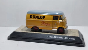 Schuco Mercedes-Benz L 319 Box Dunlop Tyre 1/43 (25/15G) - Picture 1 of 5