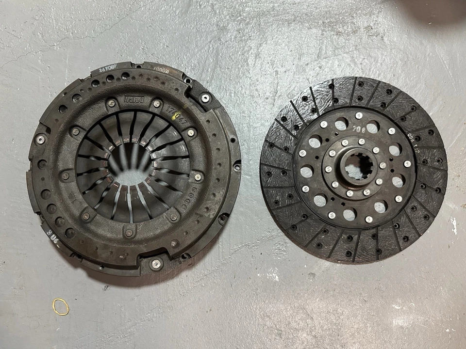 Kit embrague único Ferrari 348 (Valeo) P/N 146407 Foto 1 de 4