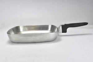 Vintage WAGNER WARE SIDNEY O MAGNALITE #4510 10" SQ SKILLET FRYING PAN #07693 - Picture 1 of 5