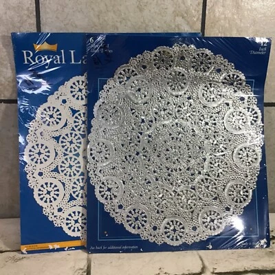 "Tapetes de encaje Royal Lace Medallion plateados blancos 12"" de diámetro NUEVO EN PAQUETE NUEVO EN CAJA NUEVOS" Foto 1 de 4