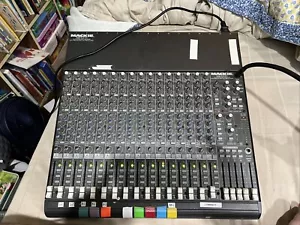 Mackie 1604-VLZ3 Studio/Live Professional Mixer 16 Channel, Works, New Cord! - Picture 1 of 7