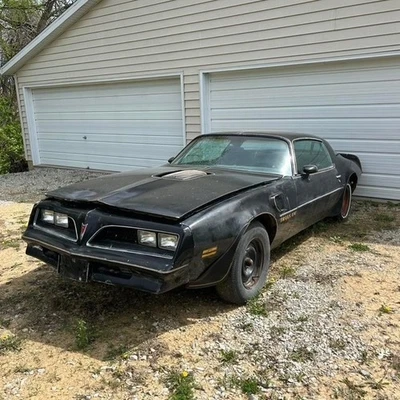 1977 Pontiac Trans Am  - Image 1 of 4