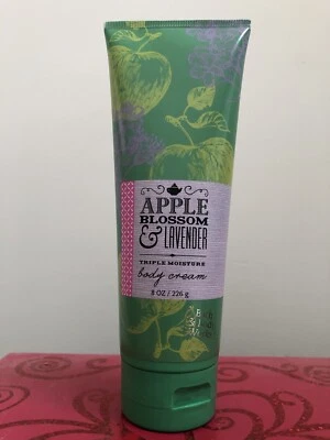 Crema corporal Bath & Body Works APPLE BLOSSOM & LAVENDER 8 fl oz retirada Foto 1 de 2
