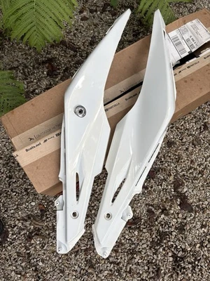 Honda CB500F 2014 par de capuchas Pearl Himalayas blanco dañado OEM Foto 1 de 4