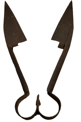 ANTIQUE SHEEP SHEARS Metal 12" - Image 1 of 4