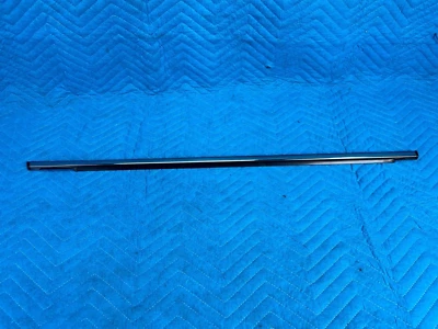 Moldura de cinturón exterior puerta trasera Jaguar XJ6 XJR 113" WB lado del conductor 1995-1997 OEM Foto 1 de 4