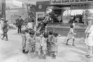 MacBeth Amusement Park Street Scene 1920s Professional Photo Lab Reprint - Picture 1 of 1