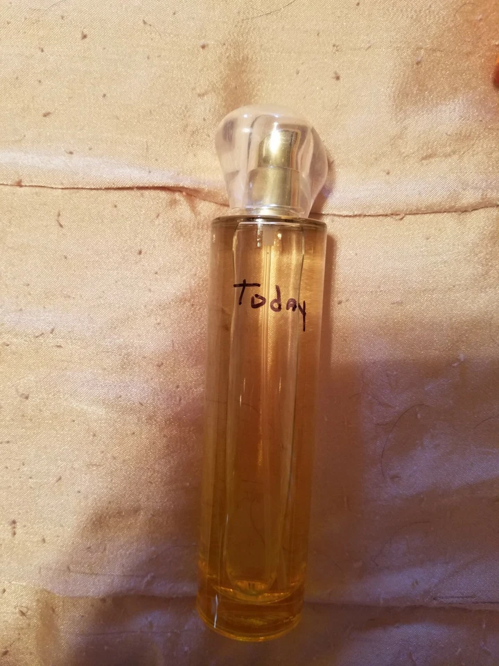 Avon's Today purfume 2,5 жидких унц. для женщин из коллекции сегодня, завтра - Изображение 1 из 4