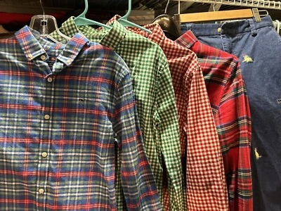 Paquete de vacaciones Vineyard Vines Boys 14/16 usado en excelente estado! 4 camisas (L) 1 pantalón de pana (14) Foto 1 de 4