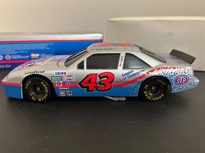 Acción escala 1:24 Bobby Hamilton 25 aniversario 1996 #43 STP Pontiac Stock Car Foto 1 de 4