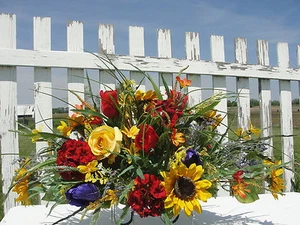Summery Special Tombstone Saddle Sprays Sympathy Cemetery Flowers Memorial - Picture 1 of 2