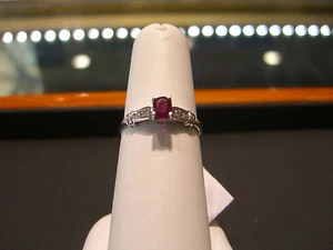 ANELLO DONNA ORO BIANCO 14 CARATI RUBINO E DIAMANTI NUOVO!!! - Foto 1 di 11