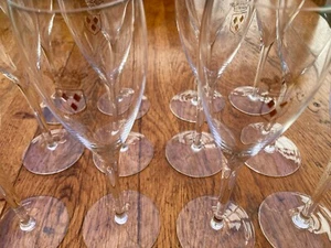 Rare set of 12 Quality Crystal Champagne Flutes - Gilded Crested Emblem - Picture 1 of 16