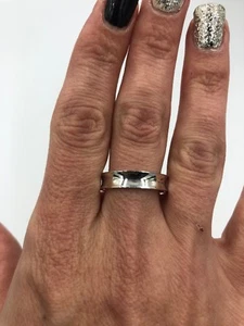 Stunning Vtg 925 Sterling Silver Plain Design Band Ring - Picture 1 of 12