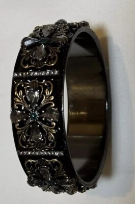 Brazalete Brazalete Banana Republic Esmalte Negro Oro Bronce Filigrana Cristales Foto 1 de 4