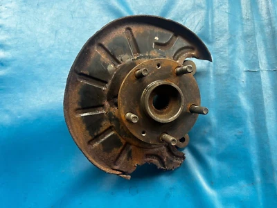 Transportacubos delantero Land Rover Freelander lado derecho (parte #: RUB000040) 2002-2007 Foto 1 de 4