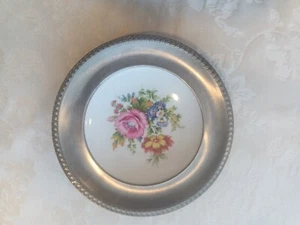 Schwarzenhammer Porzellan Nr. 23 • Teller mit Zinnrand • 21 cm • Blumenmotiv - Bild 1 von 5