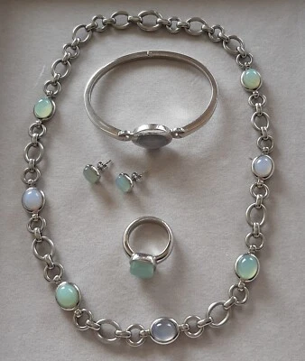 Schmuckset XEN aus  Edelstahl mit Edelsteinen aus Chalcedon in grün und blau - Bild 1 von 4