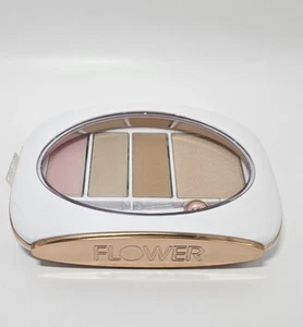 Flor Alfombra Roja Secreto Ojo Paleta Brillante 02 Imprimación y Corrector de Luz - Imagen 1 de 3