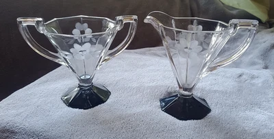 Juego de azúcar y crema grabada floral cristal Art Deco base negra Foto 1 de 4