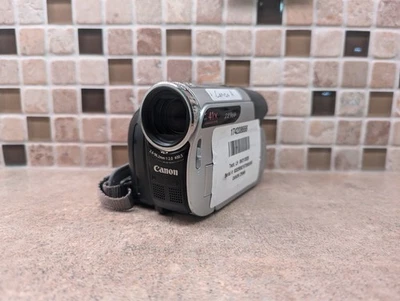 Canon ZR960 Mini DV Camcorder UNTESTED - Image 1 of 4