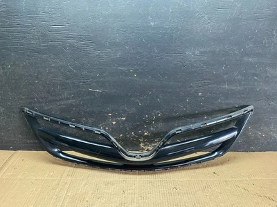 Parrilla superior delantera híbrida Toyota Camry 2010 a 2011 OEM U6362 DG Foto 1 de 4