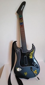 Guitar Hero Kramer Striker PS2 Red Octane Black Wireless 95119-805 senza dongle - Foto 1 di 5