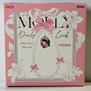 Breloque téléphone Pop Mart Baby Molly - Photo 1 sur 26