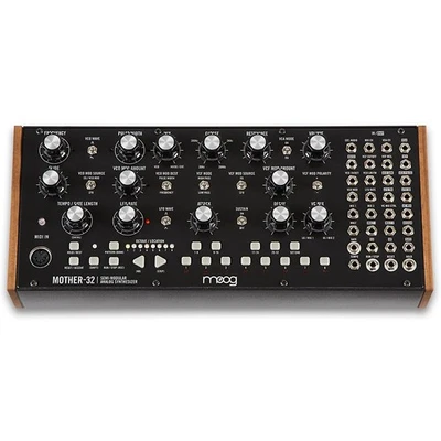 Módulo de sintetizador semimodular Moog Mother-32 Foto 1 de 4