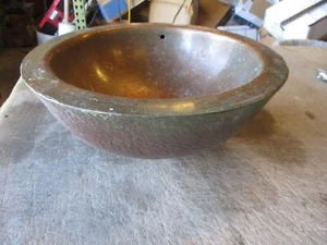 Fregadero de doble pared sobre encimera de cobre martillado usado, se adapta a orificios de 12-13" - Imagen 1 de 3