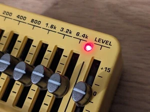 Behringer EQ700 Ultimate 7 bandas ecualizador gráfico pedal efecto guitarra - Imagen 1 de 12