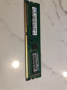 Samsung New 2GB 1Rx8 PC3-10600U-9-10-A0 EBJ20UF8BCF0-DJ-F P/N: 497157-D88 - Picture 1 of 4