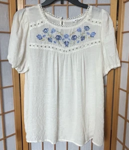 MINE Boho sheer white top embroidered flowers Large - Picture 1 of 6