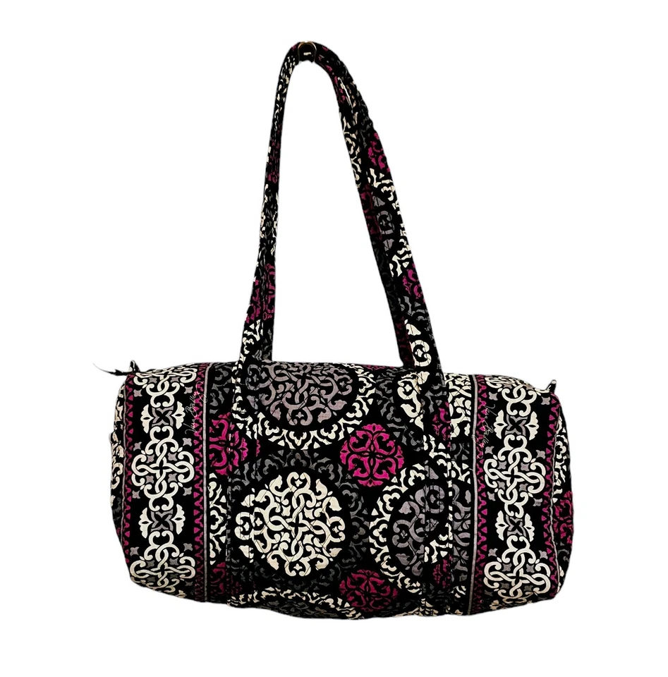 Спортивная сумка Vera Bradley с фиолетовыми розовыми цветами в форме бочки с карманами на молнии большого размера - Изображение 1 из 1