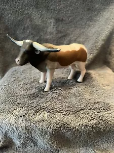 Terra by Battat Farm Animals Texas Long Horn Cow - Picture 1 of 4