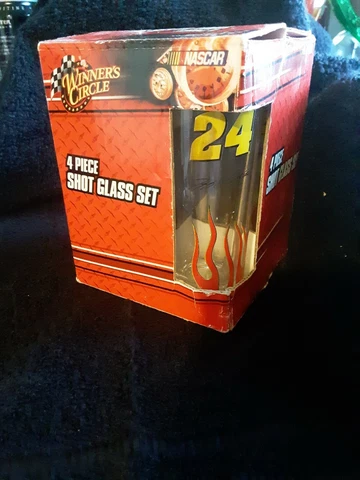 Jeff Gordon #24 4 Piece Shot Glass Set Cover