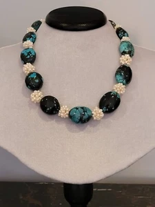 Handmade artisan necklace with natural Arizona green turquoise and pearls - Picture 1 of 4