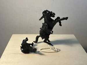 Payton Vintage Aufzucht schwarzes Pferd mit Sattel/Zügel.  Extra Sattel und Zügel. - Bild 1 von 1