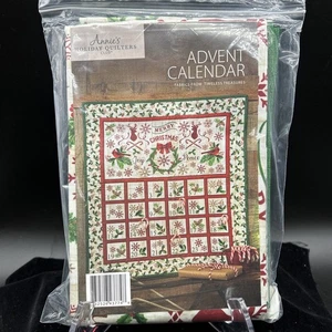 Annie’s Holiday Xmas Advent Calendar Kit Pattern Wall Hanging Fabric Kit 22 x 26 - Picture 1 of 9
