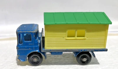 Site Hut Truck #60b vintage Matchbox  regular wheels Lesney-England - Image 1 of 4