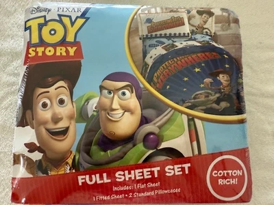 Juego de sábanas de colección Toy Story "Protecting Toys Everywhere" para niños tamaño completo 4 piezas-NUEVO Foto 1 de 4