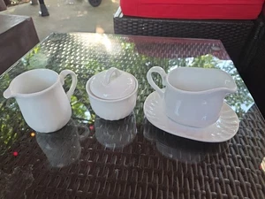 Corelle White Sugar w/lid & Creamer, Gravy Boat Underplate Coordinates Set MINT! - Picture 1 of 8