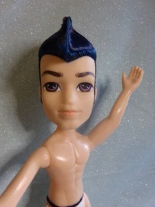 BRATZ WORLD LONDON PRETTY N PUNK PUNKZ BOYZ EITAN NUDE - Bild 1 von 8