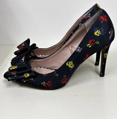 Tacones de aguja Betsey Johnson Bret estampado rosa para mujer talla 5,5 Foto 1 de 4