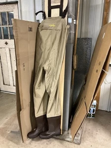 CABELA'S 3 FORKS 420-DENIER INSULATED LUG SOLED WADER #83-0090 NEW OLD STOCK - Picture 1 of 9