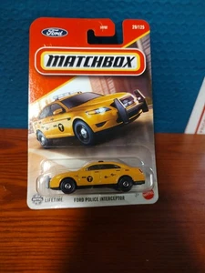 2025 Matchbox #29/125 Ford Police Interceptor GIALLO | NYC TAXI |๐ - Foto 1 di 7